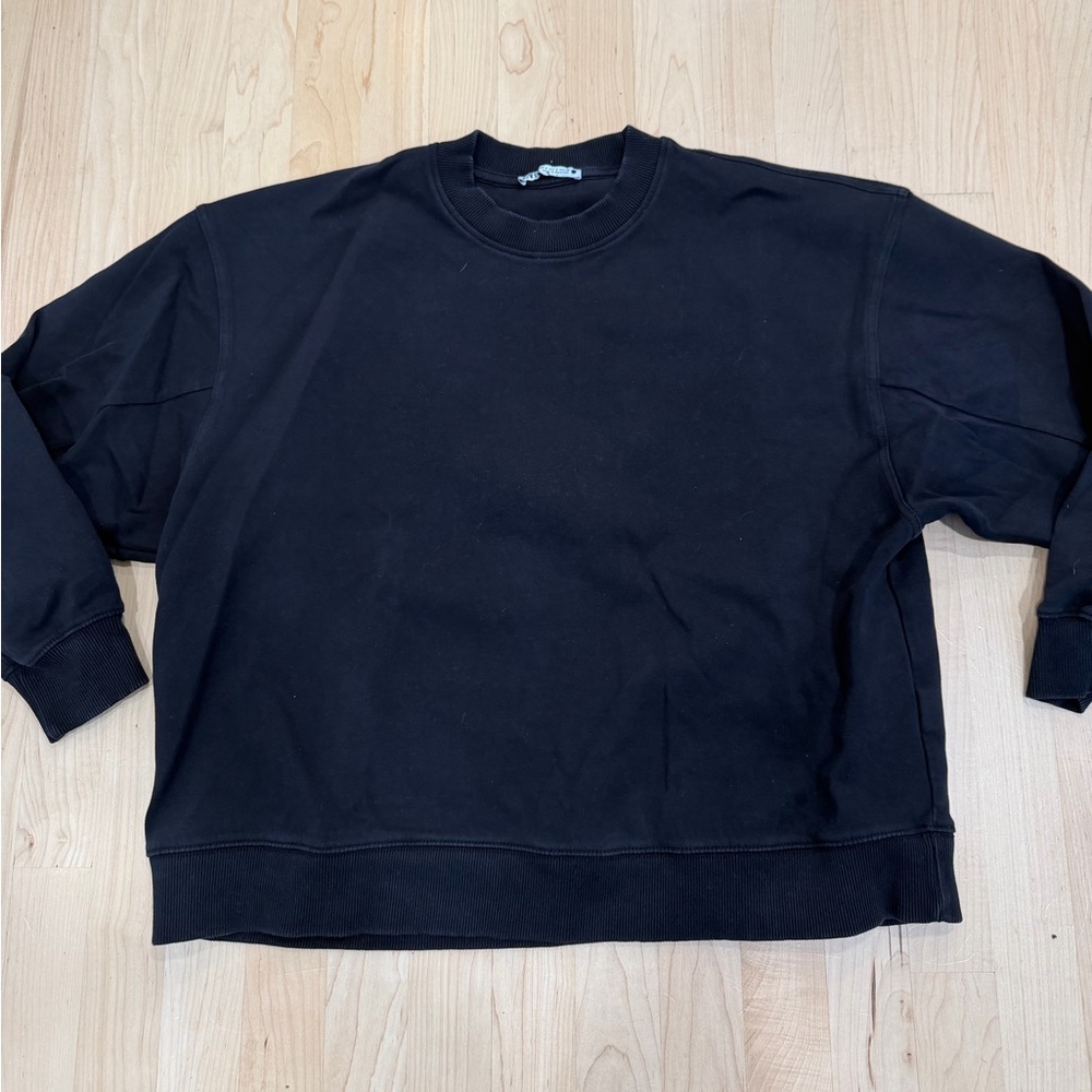 Zara Black Crewneck Sweatshirt